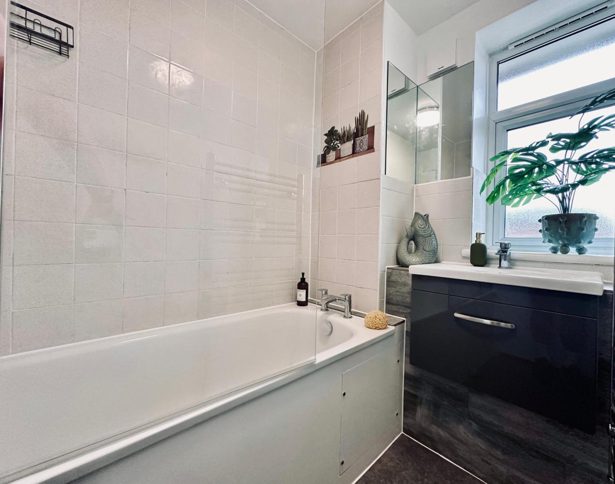 Spacious, Stylish Appartment Close To Transport London Exterior photo